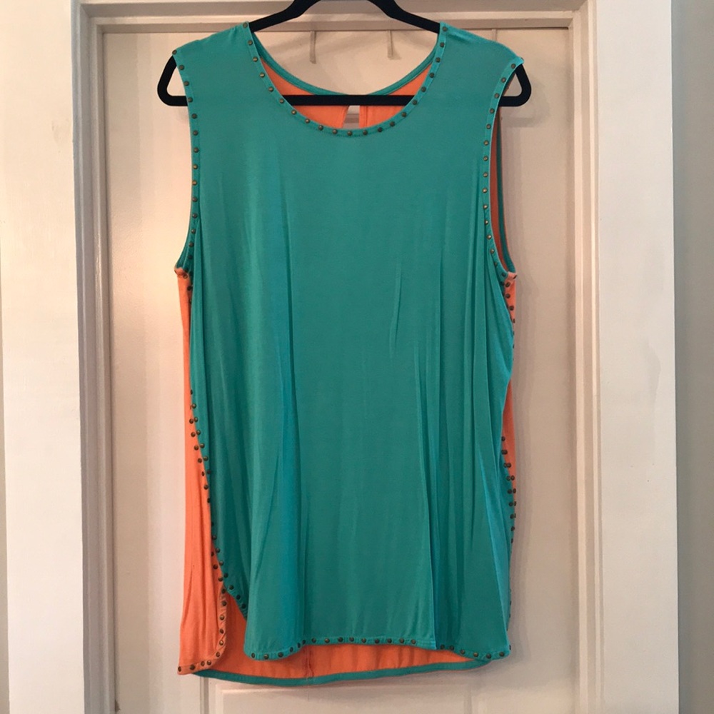 Sleeveless dressy shirt